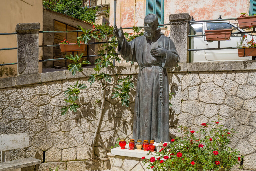 Statua Padre Pio 1