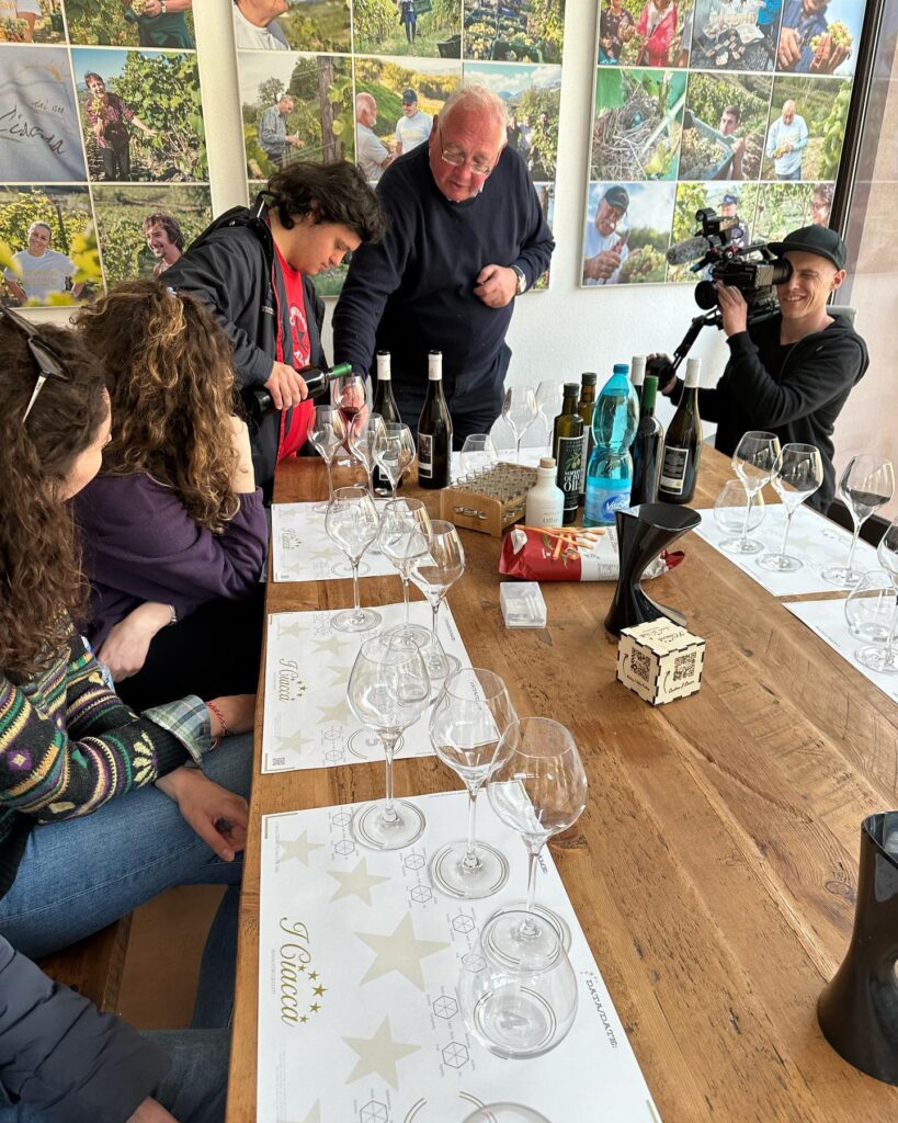 laurencaramico_1680245792_3070446710484731173_3092871755